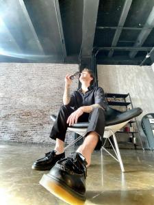 photo 5305569038165998236 y